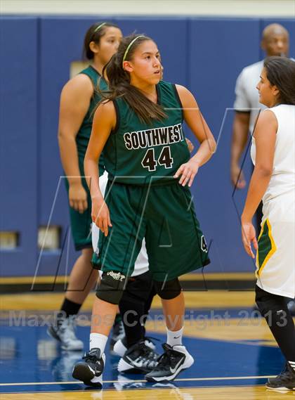Thumbnail 3 in Holmes vs Southwest photogallery.