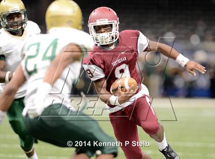 Thumbnail 2 in Destrehan vs. Acadiana (LHSAA Class 5A Final )  photogallery.
