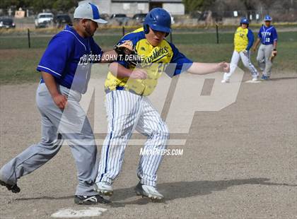 Thumbnail 2 in Questa @ Penasco photogallery.