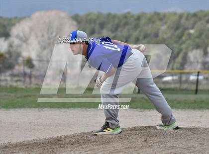 Thumbnail 1 in Questa @ Penasco photogallery.