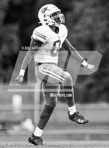 Thumbnail 3 in South Bend Adams @ Mishawaka Marian photogallery.