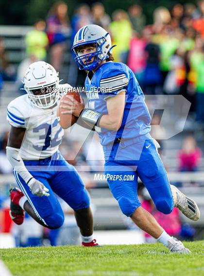 Thumbnail 2 in South Bend Adams @ Mishawaka Marian photogallery.