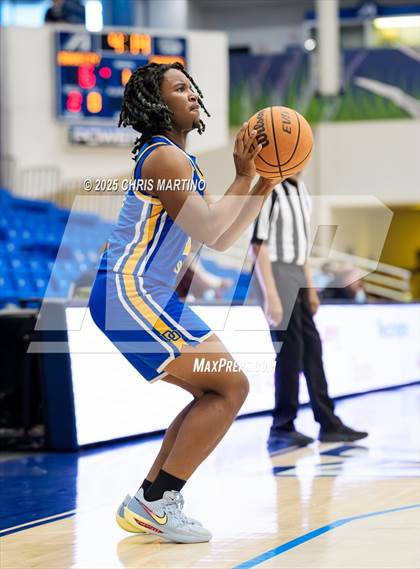 Thumbnail 2 in Burke County vs. Denmark-Olar (100 Black Men of Augusta Thanksgiving Classic) photogallery.