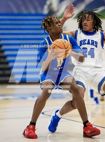 Thumbnail 3 in Burke County vs. Denmark-Olar (100 Black Men of Augusta Thanksgiving Classic) photogallery.