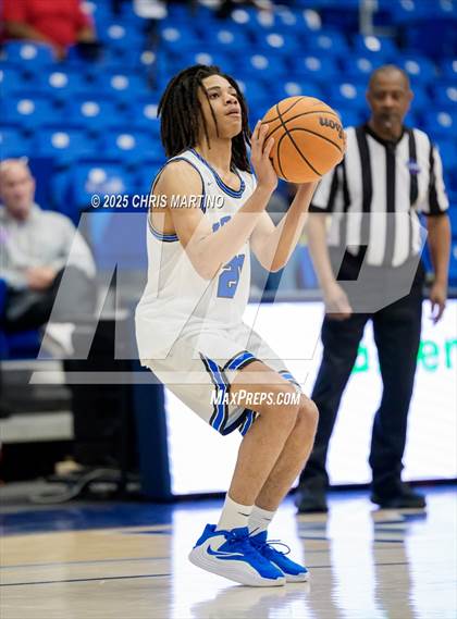 Thumbnail 3 in Burke County vs. Denmark-Olar (100 Black Men of Augusta Thanksgiving Classic) photogallery.