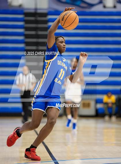 Thumbnail 1 in Burke County vs. Denmark-Olar (100 Black Men of Augusta Thanksgiving Classic) photogallery.