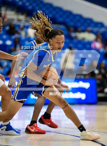 Thumbnail 3 in Burke County vs. Denmark-Olar (100 Black Men of Augusta Thanksgiving Classic) photogallery.