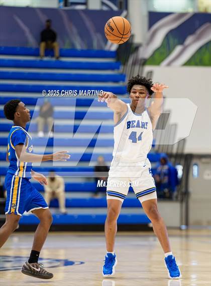 Thumbnail 3 in Burke County vs. Denmark-Olar (100 Black Men of Augusta Thanksgiving Classic) photogallery.