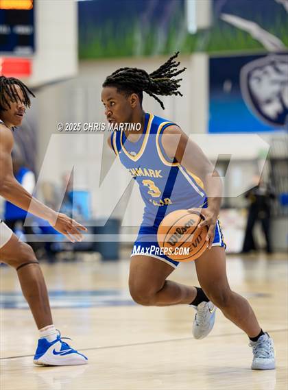 Thumbnail 3 in Burke County vs. Denmark-Olar (100 Black Men of Augusta Thanksgiving Classic) photogallery.