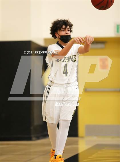 Thumbnail 2 in St. Mary's @ Chavez photogallery.