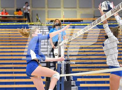 Thumbnail 2 in University Prep @ Exeter (CIF State D4 Final) photogallery.