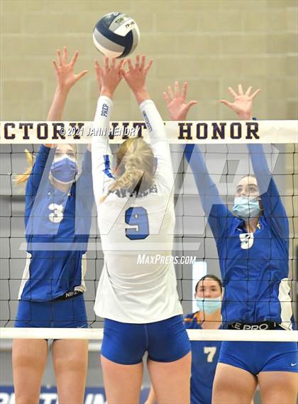 Thumbnail 3 in University Prep @ Exeter (CIF State D4 Final) photogallery.