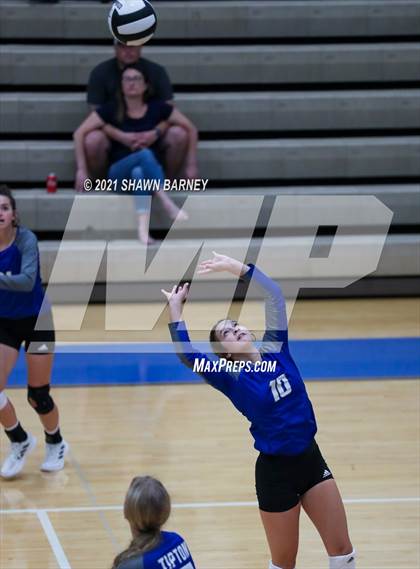 Thumbnail 3 in Sheridan @ Tipton photogallery.