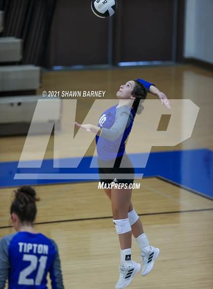 Thumbnail 3 in Sheridan @ Tipton photogallery.