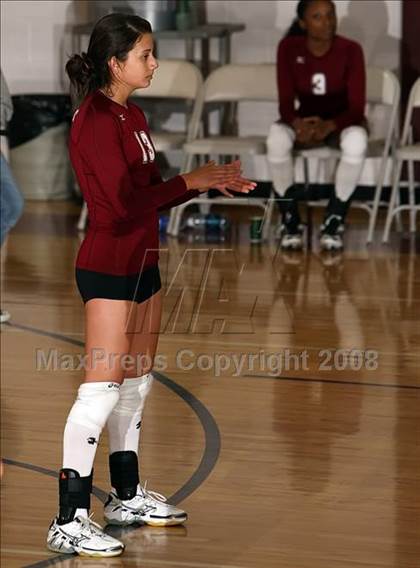 Thumbnail 3 in Robert Lee vs. Stony Point (Nike Volleyball Classic) photogallery.