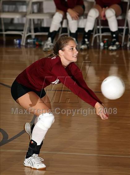 Thumbnail 3 in Robert Lee vs. Stony Point (Nike Volleyball Classic) photogallery.