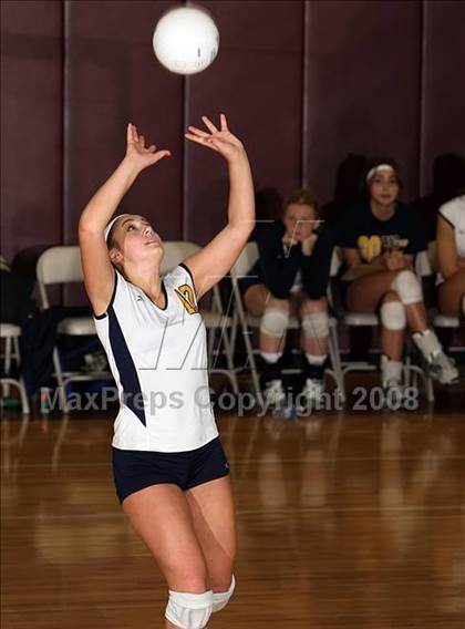 Thumbnail 2 in Robert Lee vs. Stony Point (Nike Volleyball Classic) photogallery.