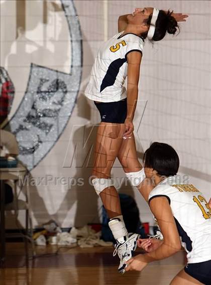 Thumbnail 2 in Robert Lee vs. Stony Point (Nike Volleyball Classic) photogallery.
