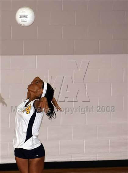 Thumbnail 3 in Robert Lee vs. Stony Point (Nike Volleyball Classic) photogallery.