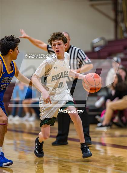Thumbnail 3 in Brentwood Christian vs. Alamo Heights photogallery.