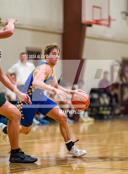 Thumbnail 3 in Brentwood Christian vs. Alamo Heights photogallery.