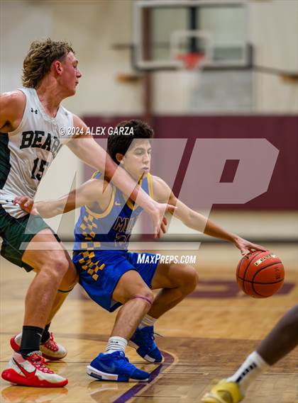 Thumbnail 2 in Brentwood Christian vs. Alamo Heights photogallery.
