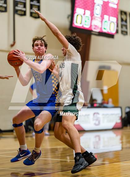 Thumbnail 2 in Brentwood Christian vs. Alamo Heights photogallery.