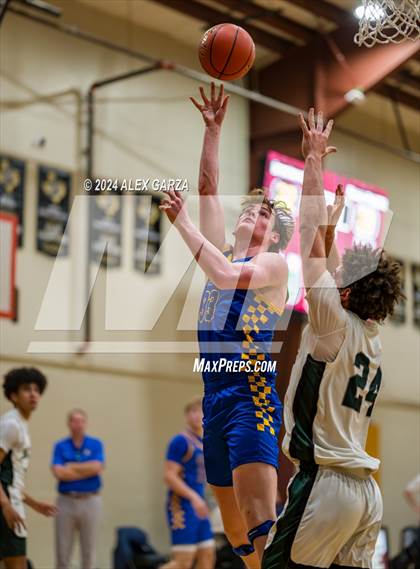 Thumbnail 3 in Brentwood Christian vs. Alamo Heights photogallery.