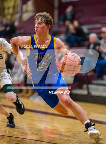Thumbnail 3 in Brentwood Christian vs. Alamo Heights photogallery.