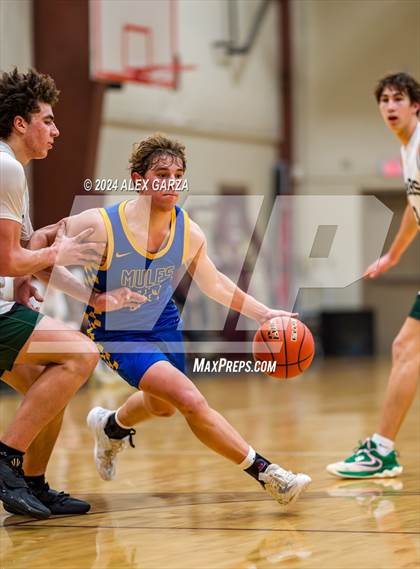 Thumbnail 1 in Brentwood Christian vs. Alamo Heights photogallery.