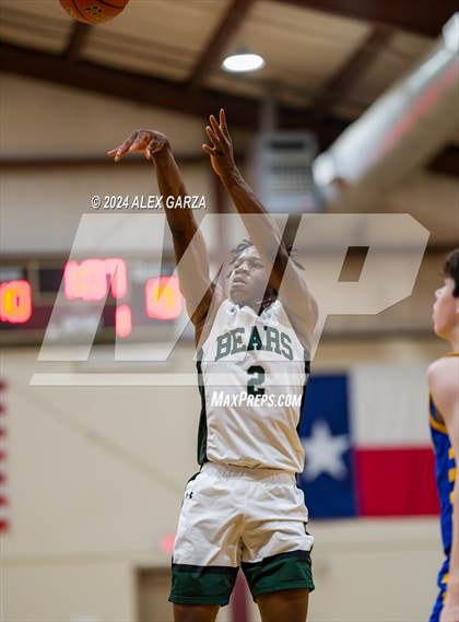 Thumbnail 2 in Brentwood Christian vs. Alamo Heights photogallery.