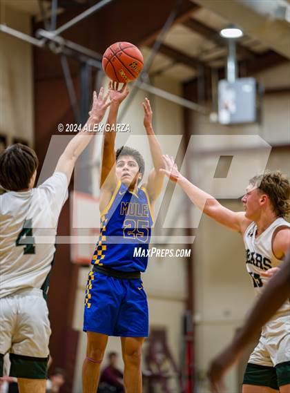 Thumbnail 1 in Brentwood Christian vs. Alamo Heights photogallery.