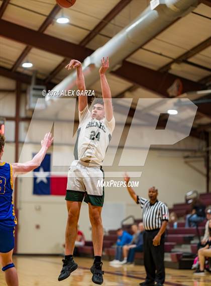 Thumbnail 1 in Brentwood Christian vs. Alamo Heights photogallery.