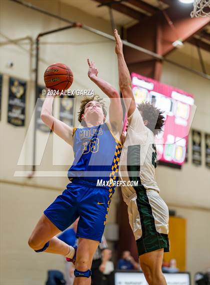 Thumbnail 3 in Brentwood Christian vs. Alamo Heights photogallery.