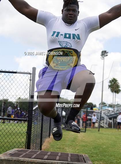 Thumbnail 2 in Big Man Challenge Awards Columbia (Jaguars Prep Nike 11-On 7v7) photogallery.