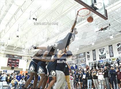 Thumbnail 3 in Rancho Mirage Holiday Invitational Slam Dunk Contest photogallery.