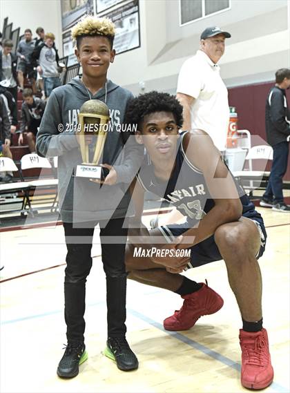 Thumbnail 1 in Rancho Mirage Holiday Invitational Slam Dunk Contest photogallery.