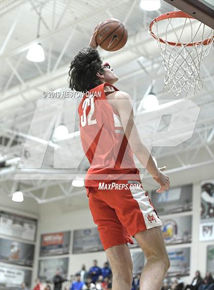 Thumbnail 3 in Rancho Mirage Holiday Invitational Slam Dunk Contest photogallery.