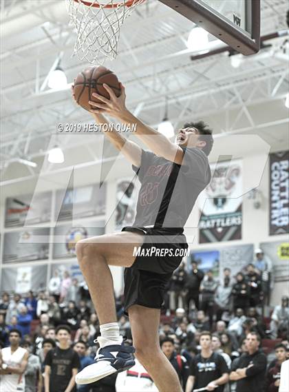 Thumbnail 1 in Rancho Mirage Holiday Invitational Slam Dunk Contest photogallery.