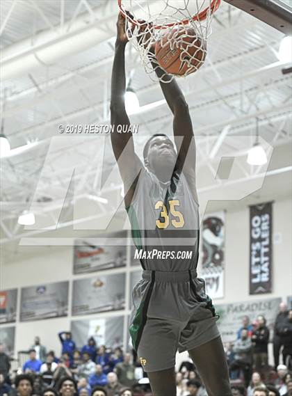 Thumbnail 3 in Rancho Mirage Holiday Invitational Slam Dunk Contest photogallery.