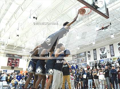 Thumbnail 2 in Rancho Mirage Holiday Invitational Slam Dunk Contest photogallery.