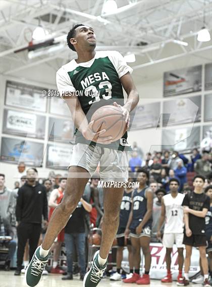 Thumbnail 3 in Rancho Mirage Holiday Invitational Slam Dunk Contest photogallery.