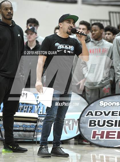 Thumbnail 1 in Rancho Mirage Holiday Invitational Slam Dunk Contest photogallery.