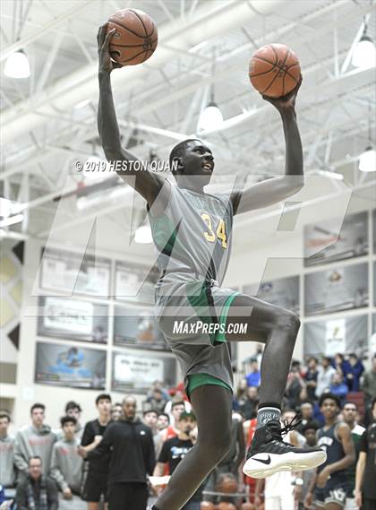 Thumbnail 3 in Rancho Mirage Holiday Invitational Slam Dunk Contest photogallery.