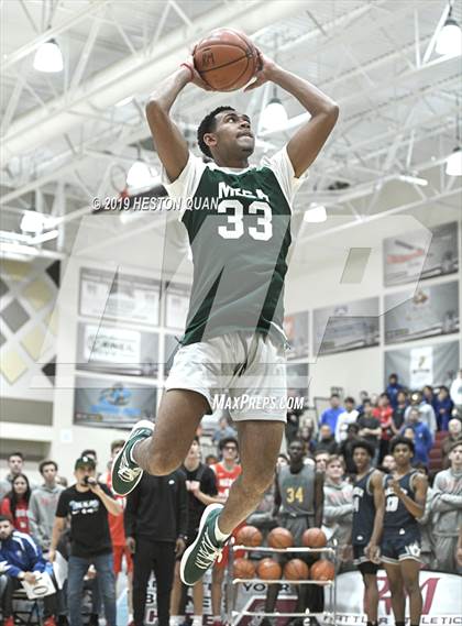 Thumbnail 3 in Rancho Mirage Holiday Invitational Slam Dunk Contest photogallery.