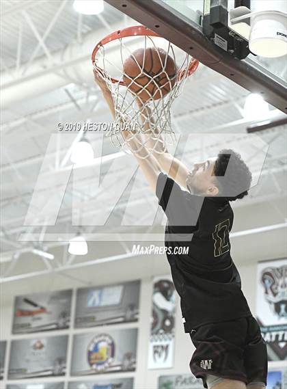 Thumbnail 3 in Rancho Mirage Holiday Invitational Slam Dunk Contest photogallery.
