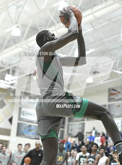 Thumbnail 2 in Rancho Mirage Holiday Invitational Slam Dunk Contest photogallery.