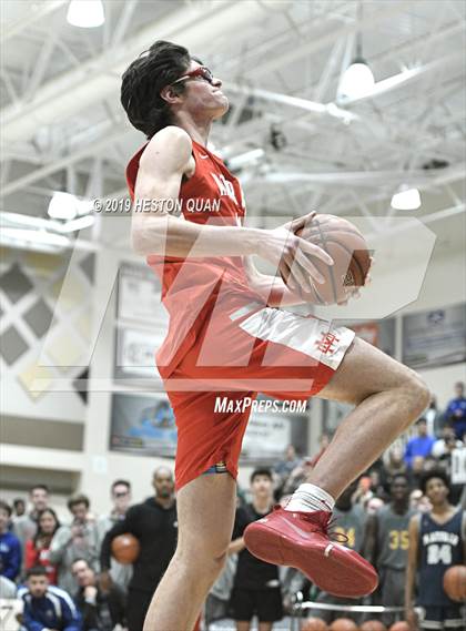 Thumbnail 1 in Rancho Mirage Holiday Invitational Slam Dunk Contest photogallery.