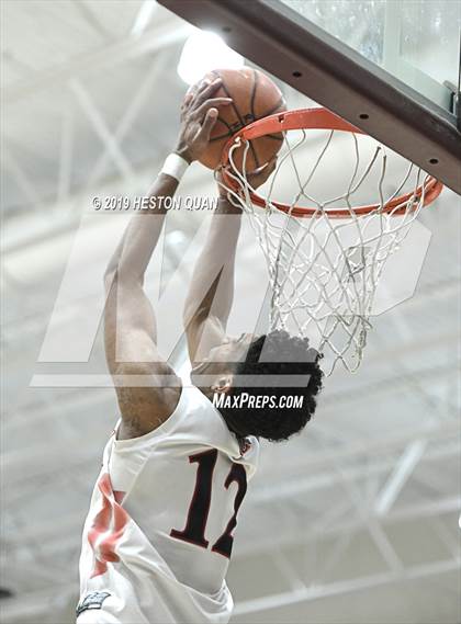 Thumbnail 3 in Rancho Mirage Holiday Invitational Slam Dunk Contest photogallery.