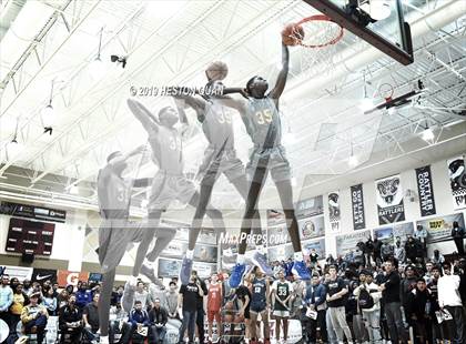 Thumbnail 3 in Rancho Mirage Holiday Invitational Slam Dunk Contest photogallery.